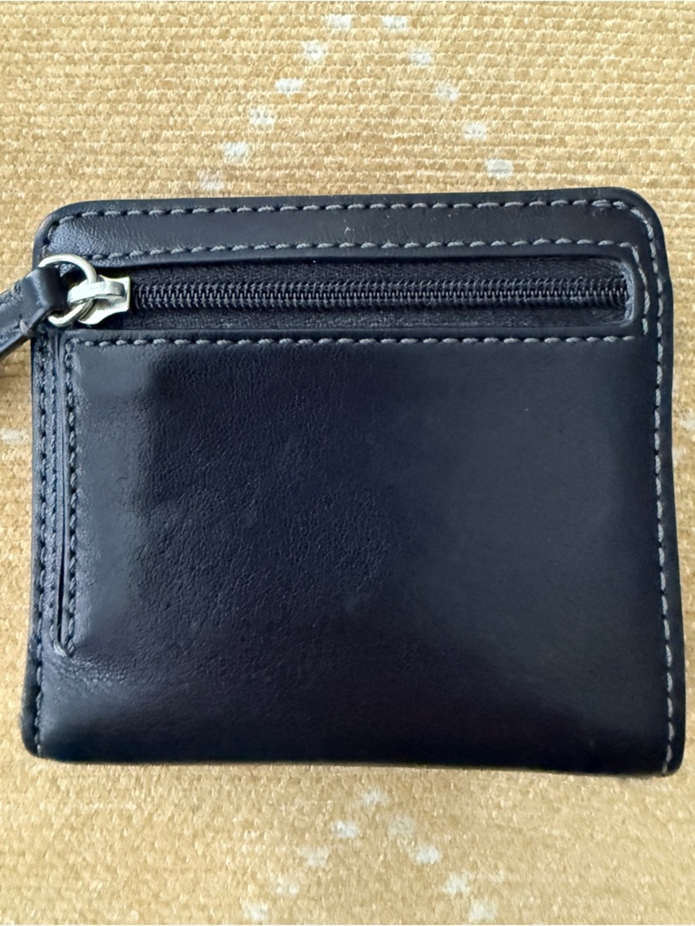 Coach Madison Black Leather Bifold Zip Wallet with Horse & Carriage Plaque - Picture 2 of 6